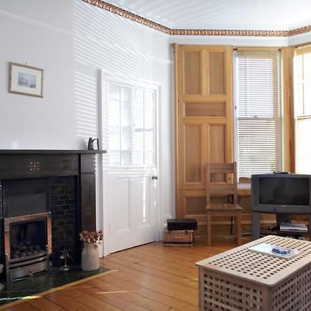 אדינבורו Central And Spacious 2 Bedroom Flat With Garden מראה חיצוני תמונה