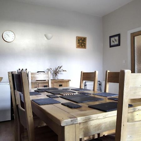 אדינבורו Central And Spacious 2 Bedroom Flat With Garden מראה חיצוני תמונה
