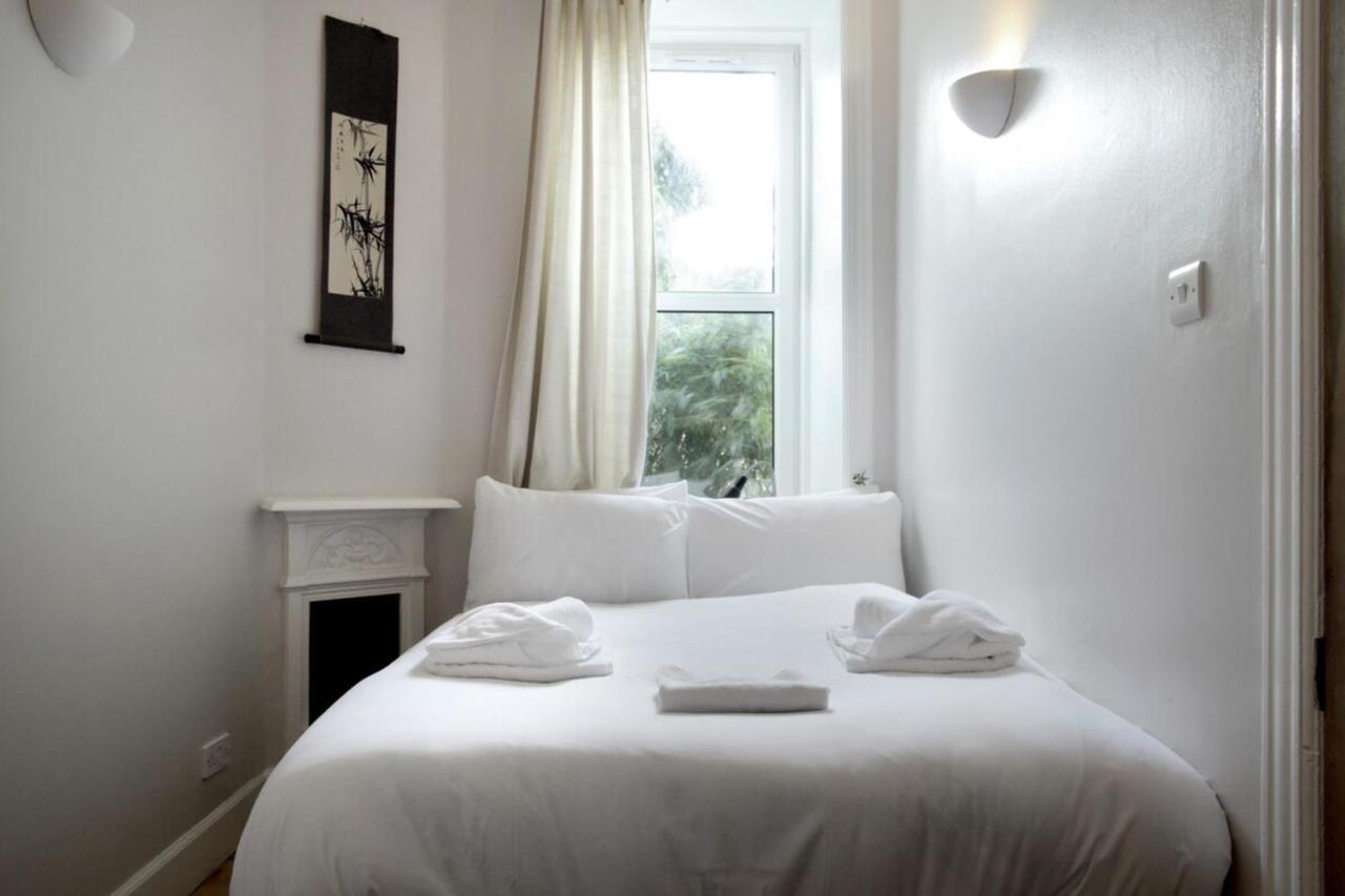 אדינבורו Central And Spacious 2 Bedroom Flat With Garden מראה חיצוני תמונה